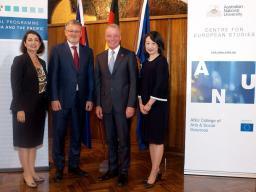 Dr Beatrice Gorawantschy (KAS Australia and Pacific), Prof. Sir Christopher Clark (University of Cambridge), The Hon. Dr Brendan Nelson (The Australian War Memorial), and Prof. Jacqueline Lo (ANU Centre for European Studies) at the second annual Konrad Adenauer Lecture, 15 November 2018