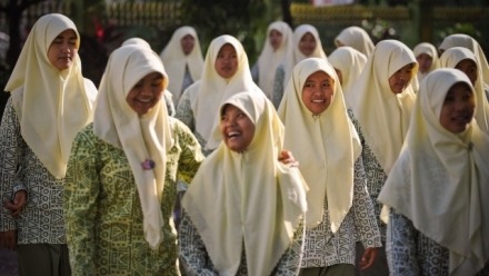 Image of indonesian school girls (decorative)